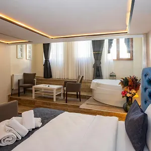 Aiza Aparthotel