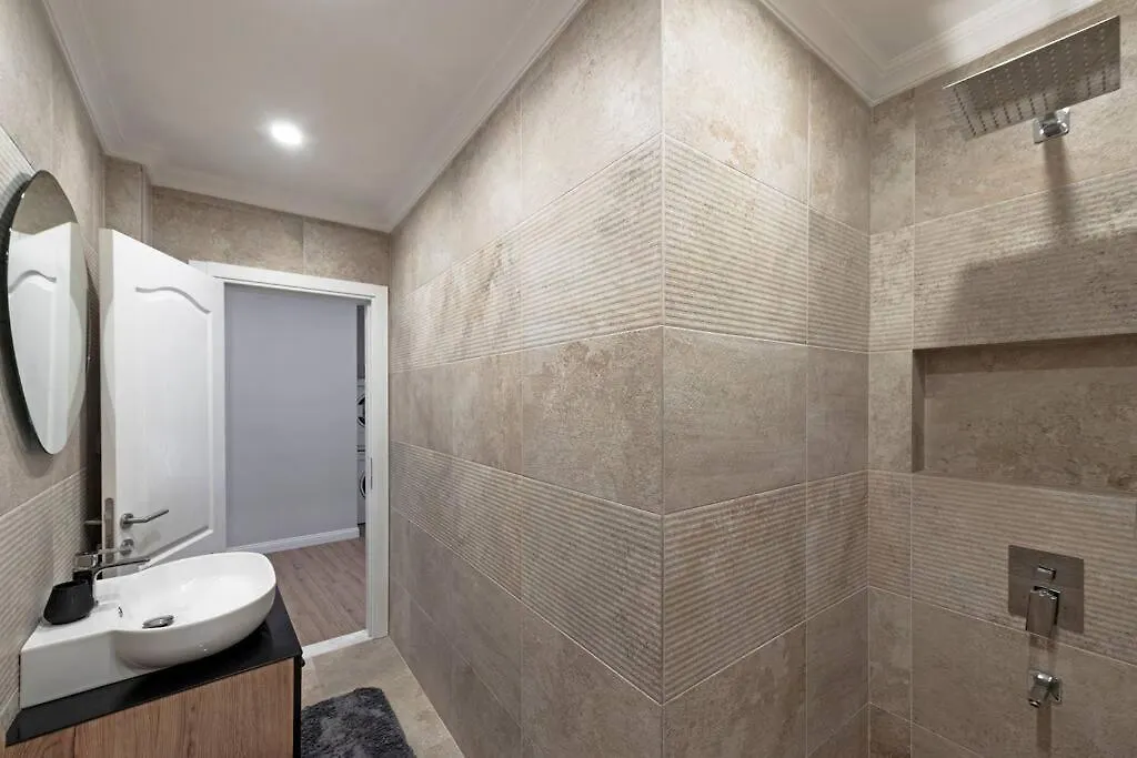 Apartment Classic Beauty Stylish And Modernized In Top Area Istanbul