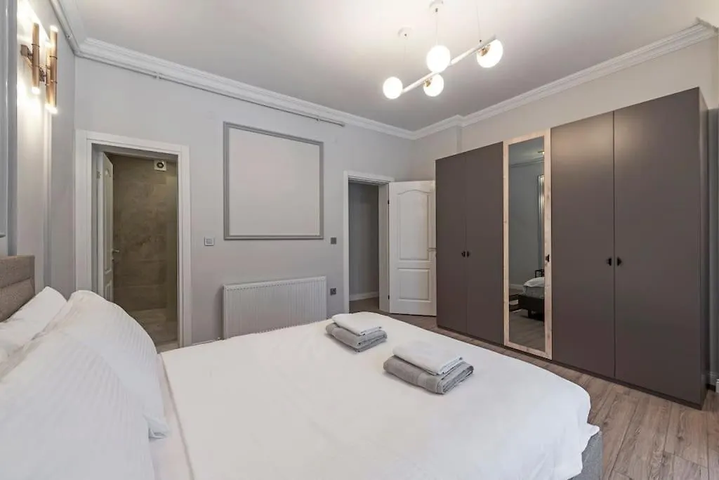 Apartment Classic Beauty Stylish And Modernized In Top Area Istanbul Turkey