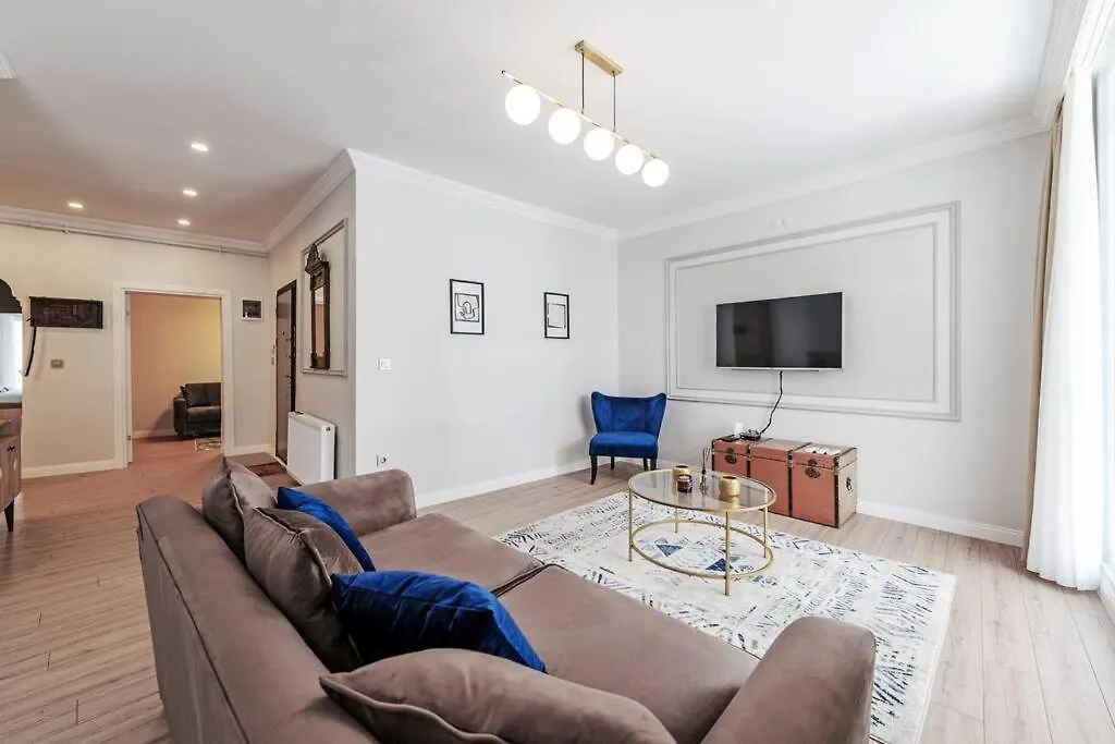 Apartment Classic Beauty Stylish And Modernized In Top Area Istanbul Turkey